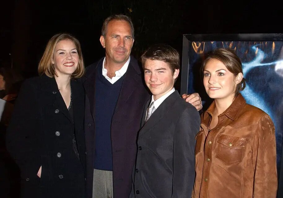 does kevin costner see his son liam