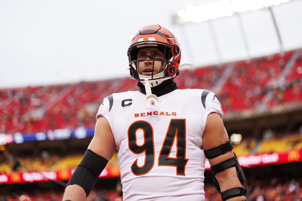 does sam hubbard have a wife