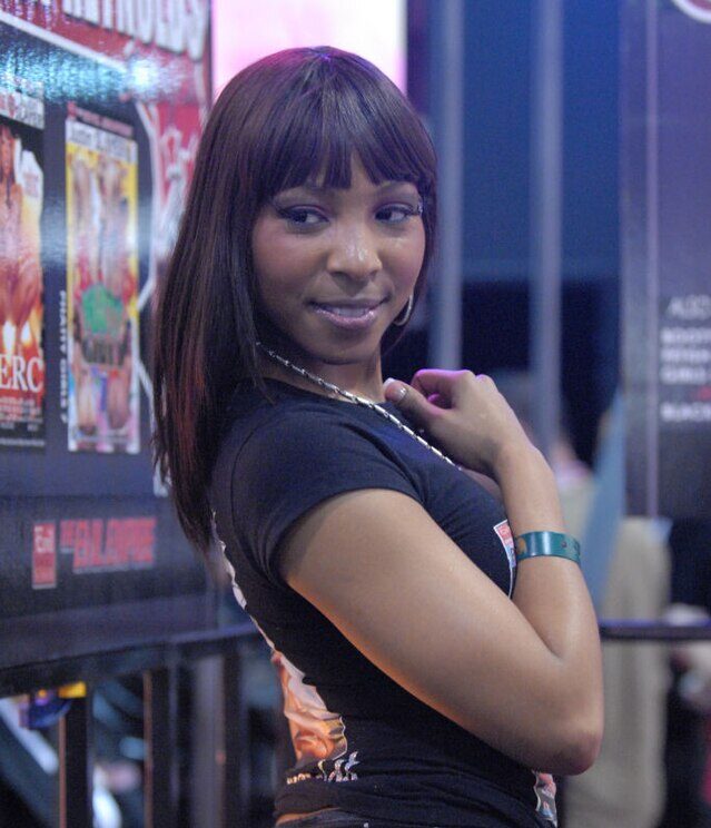 who is roxy reynolds