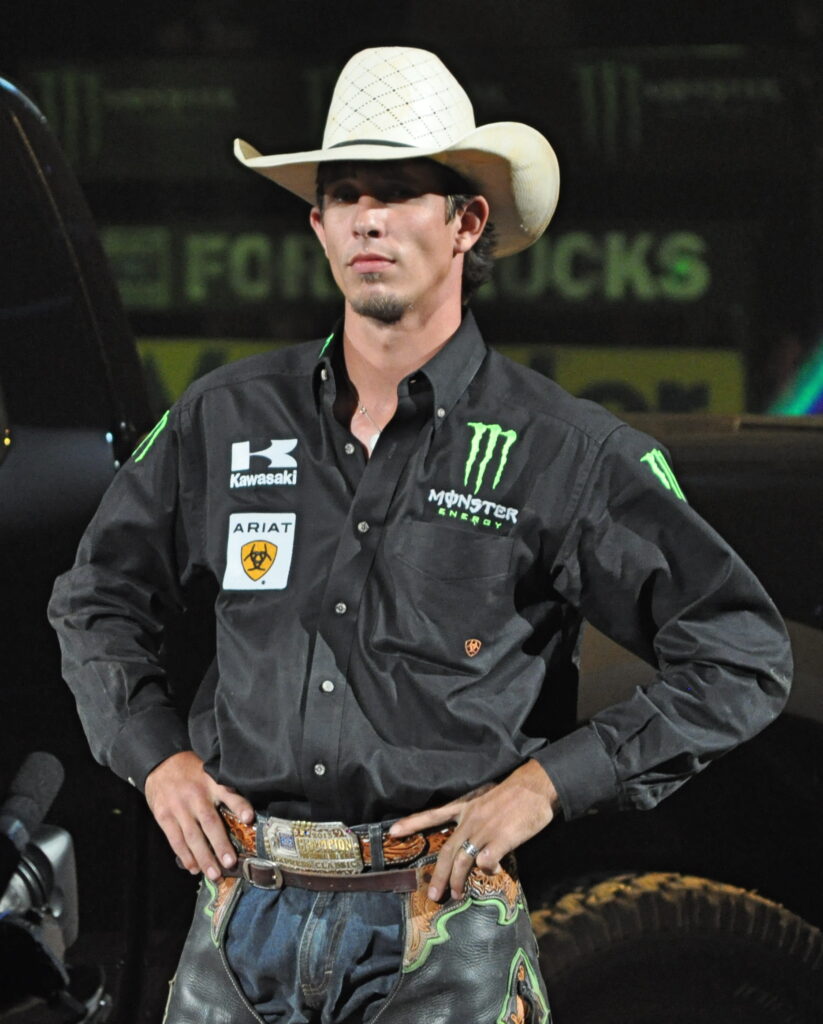 how old is jb mauney