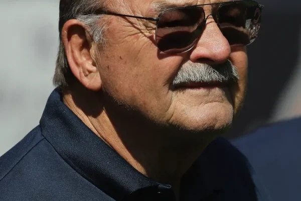 Dick Butkus: NFL’s Most Fearless Enforcer Dick Butkus: The Meanest Linebacker in Football History
